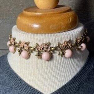 Costume pink choker necklace with 14.5-inch chain